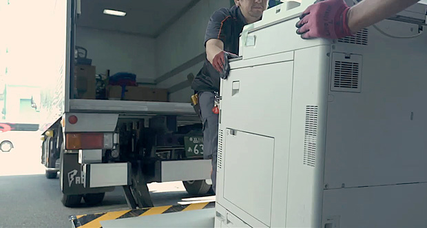 搬入・設置サービス 