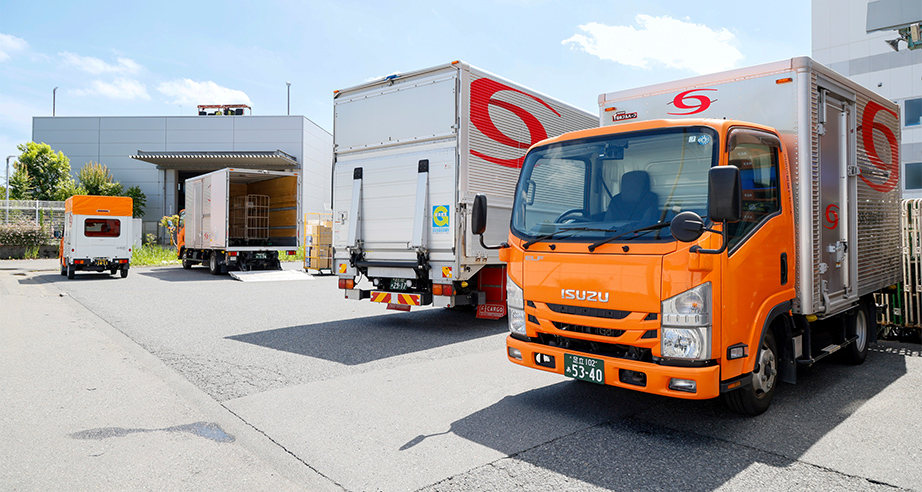 共通する届け先に専属便で配送