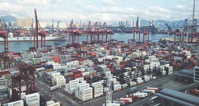 香港のコンテナターミナル
